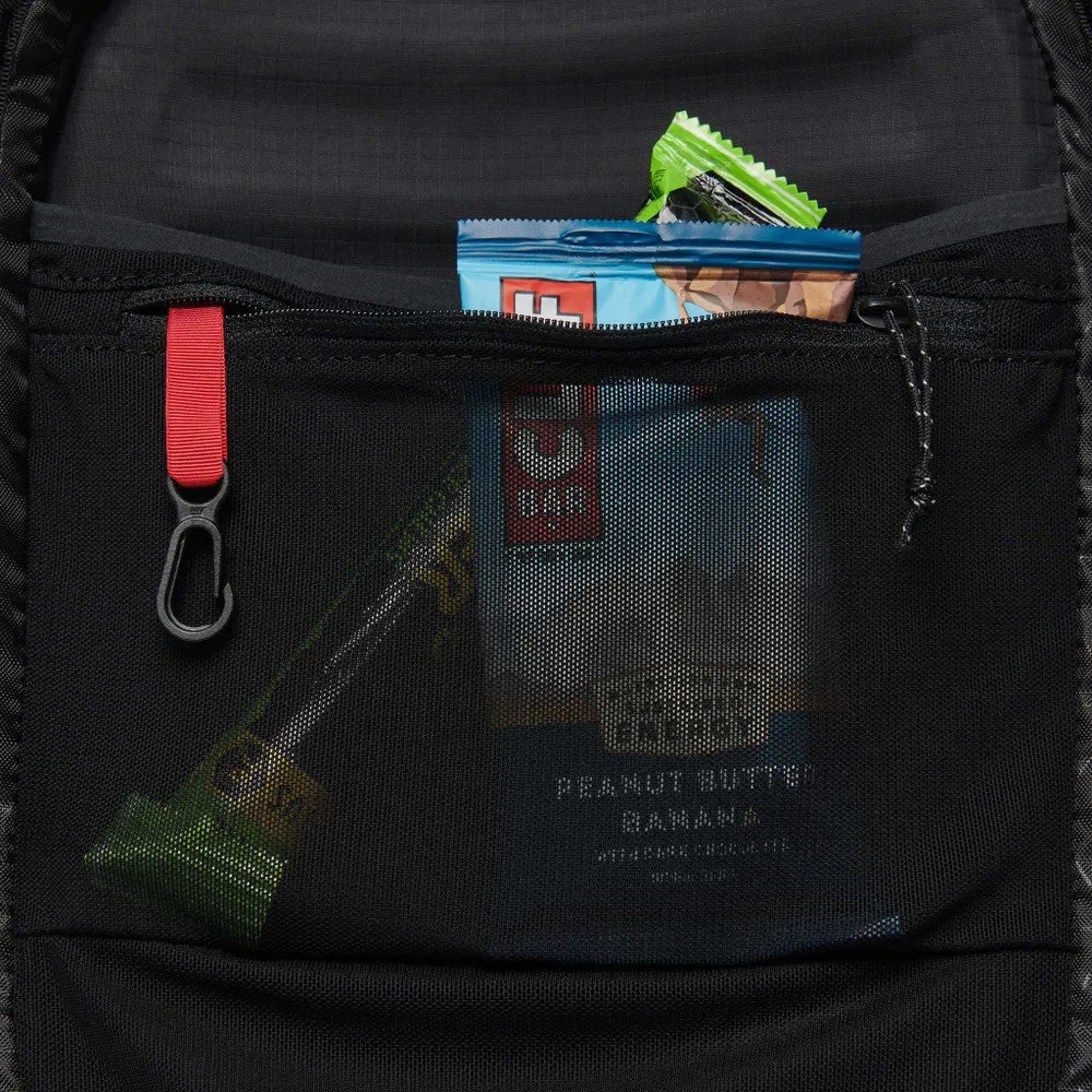 Distance 15 Backpack (Past Season)