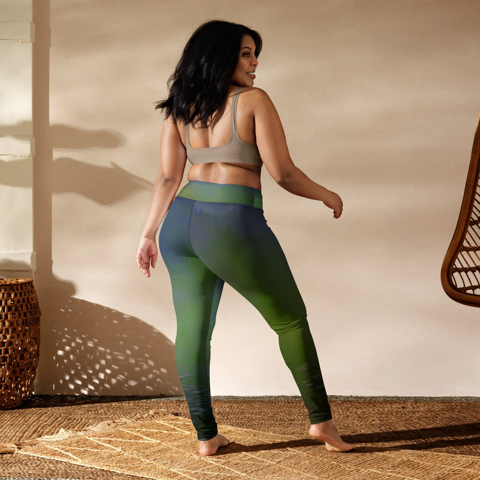 Green Abstract Yoga Leggings: Style Meets Comfort